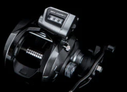 Okuma Convector Digital Line Counter Overhead Reel CV354D -Sports Fishing full 3874 cv354d 02 b lp 2019 48054224556 o